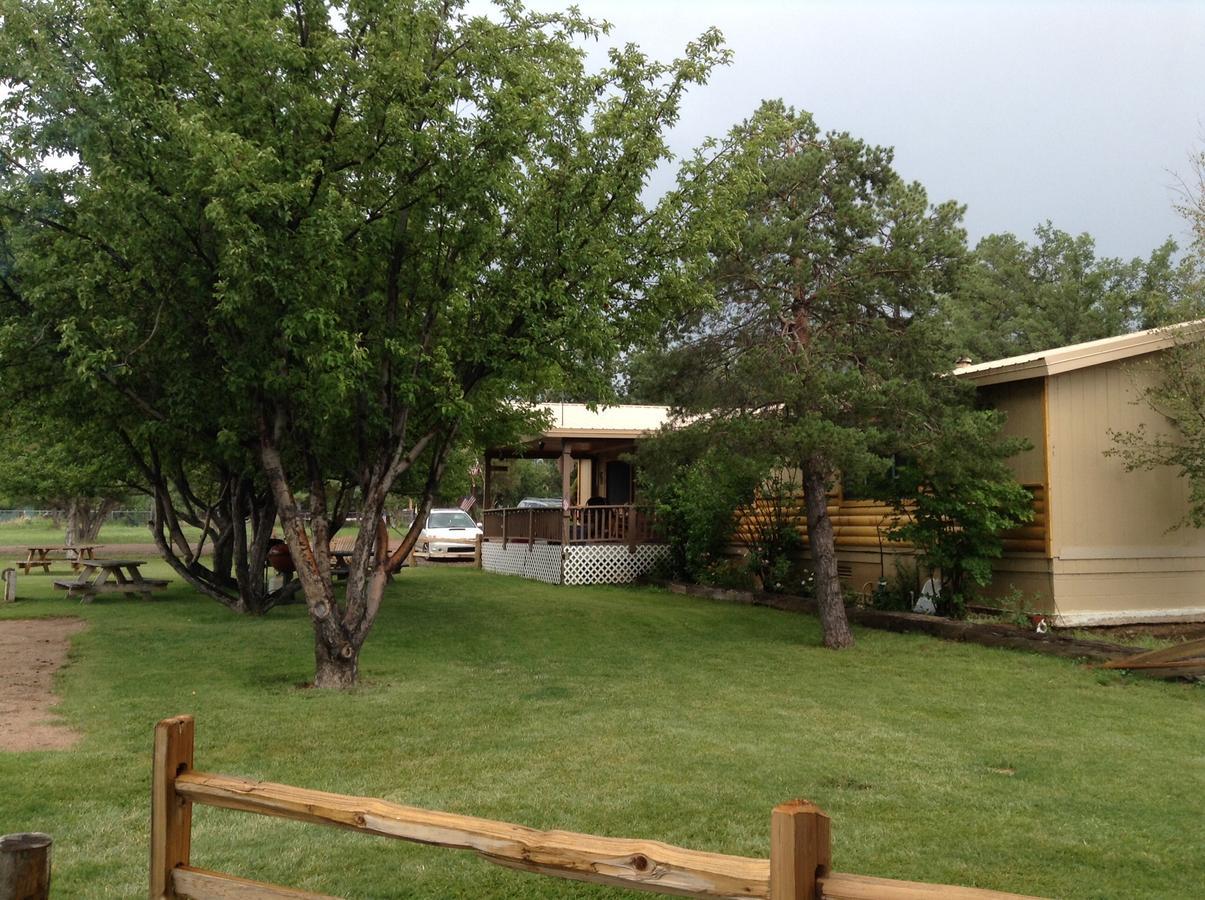 Rainbows End Fishing Resort Pinetop-Lakeside Exterior photo